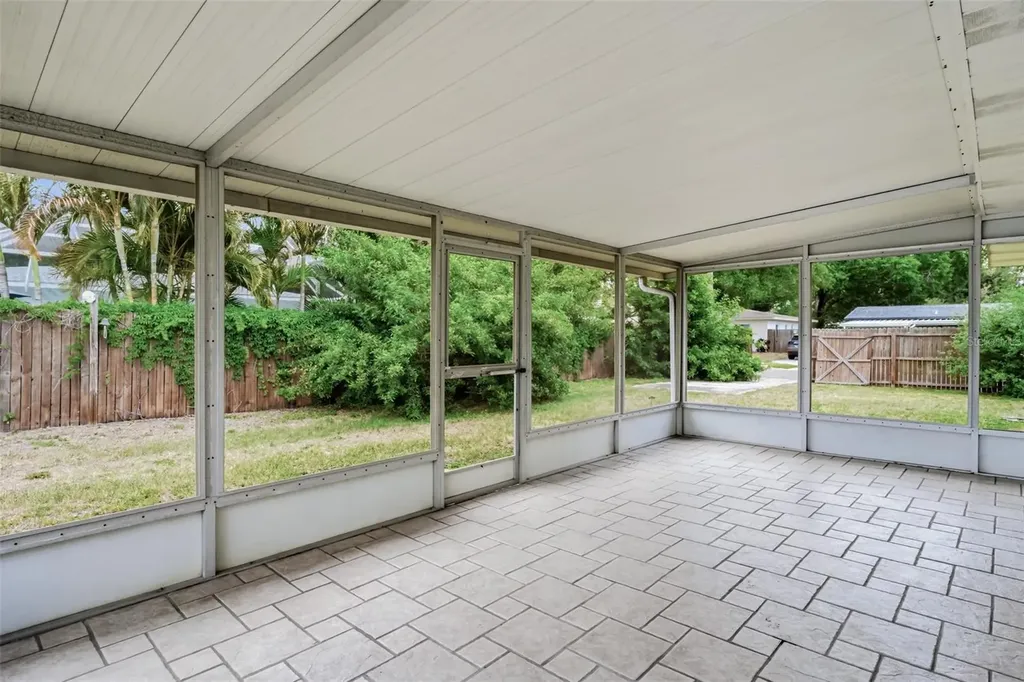 4711 W Beaumont Street Tampa FL 33611