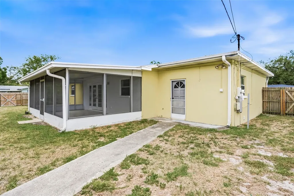 4711 W Beaumont Street Tampa FL 33611