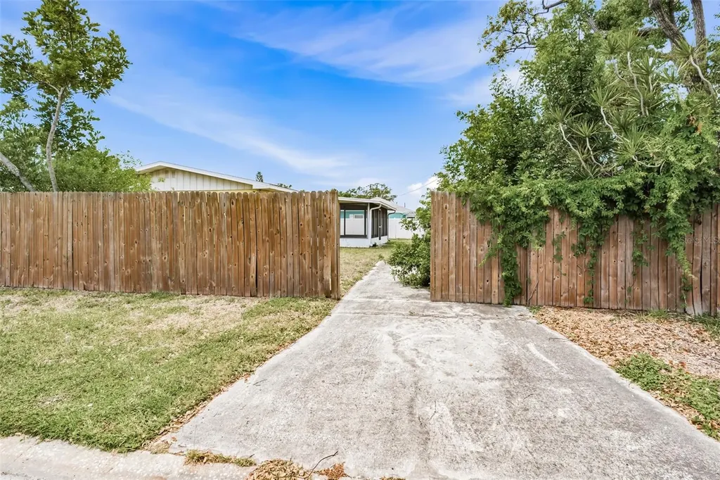 4711 W Beaumont Street Tampa FL 33611