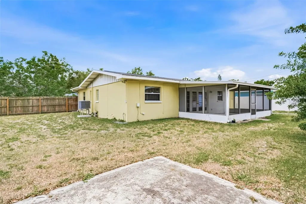 4711 W Beaumont Street Tampa FL 33611