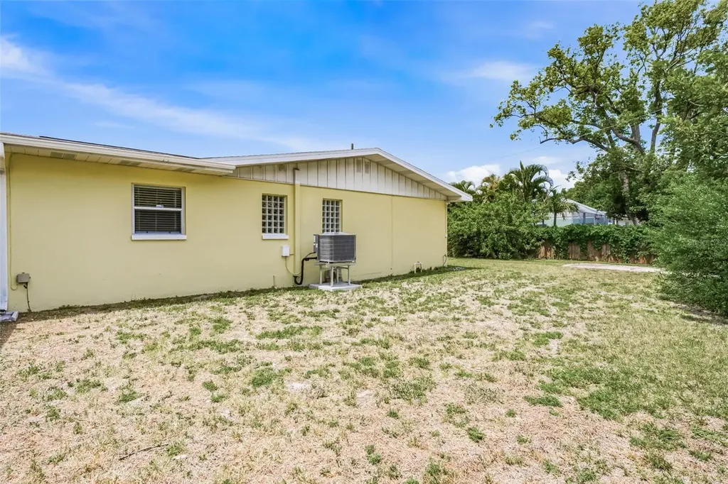 4711 W Beaumont Street Tampa FL 33611