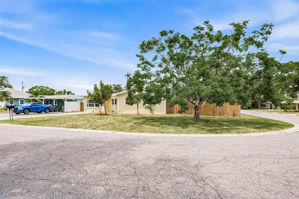 4711 W Beaumont Street Tampa FL 33611