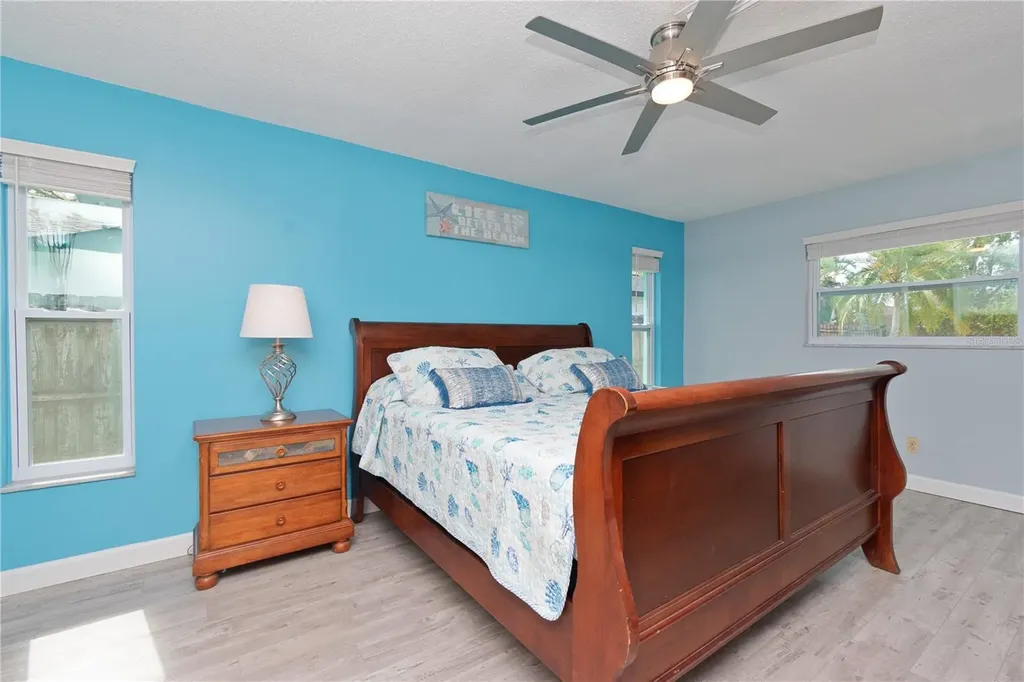 1250 Dinnerbell Lane E Dunedin FL 34698