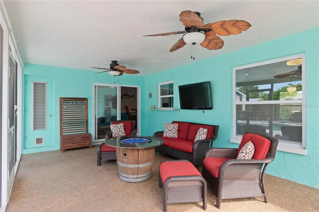 1250 Dinnerbell Lane E Dunedin FL 34698