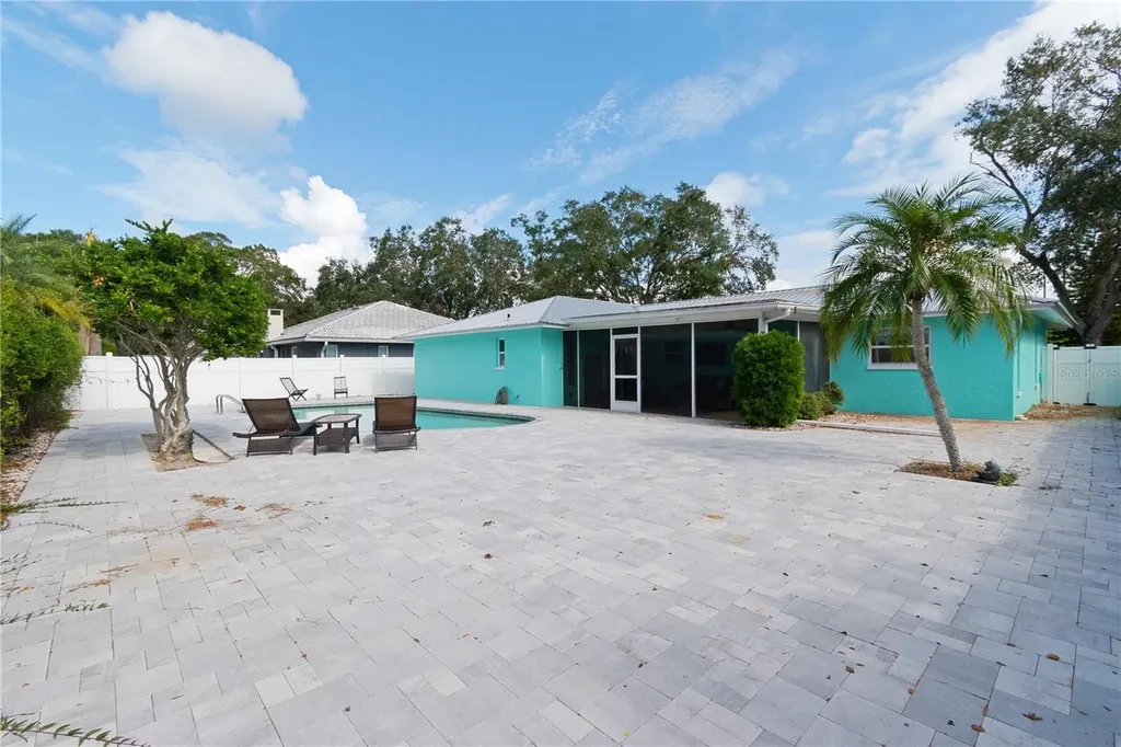 1250 Dinnerbell Lane E Dunedin FL 34698