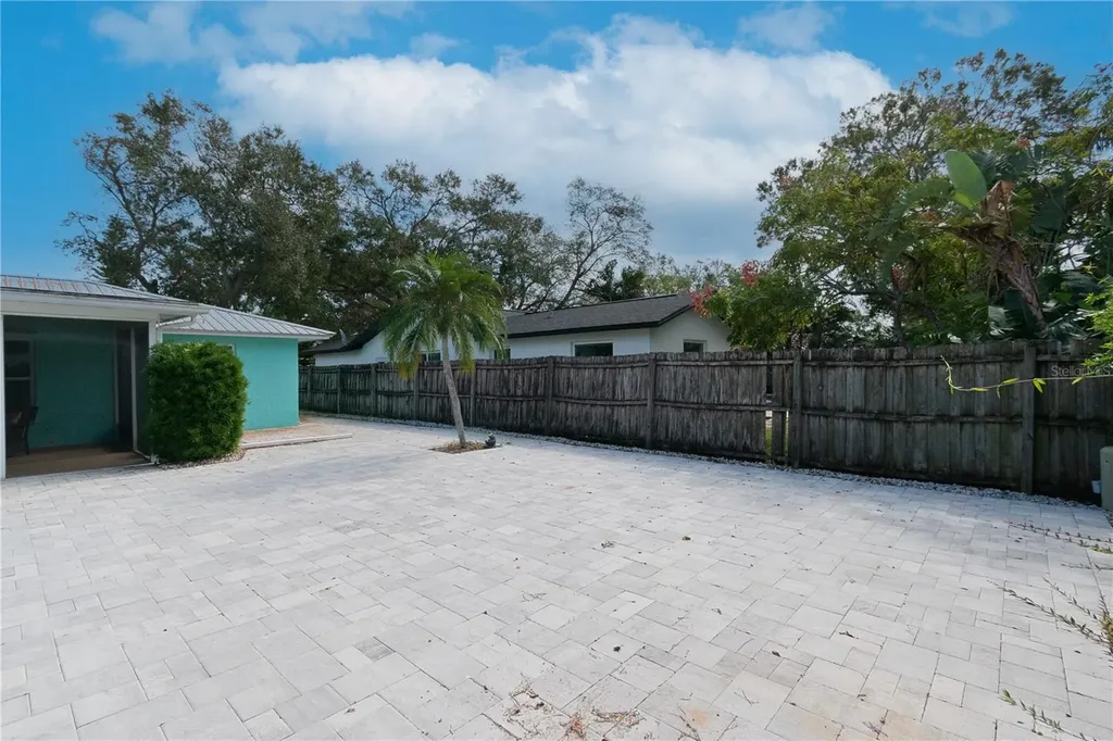 1250 Dinnerbell Lane E Dunedin FL 34698
