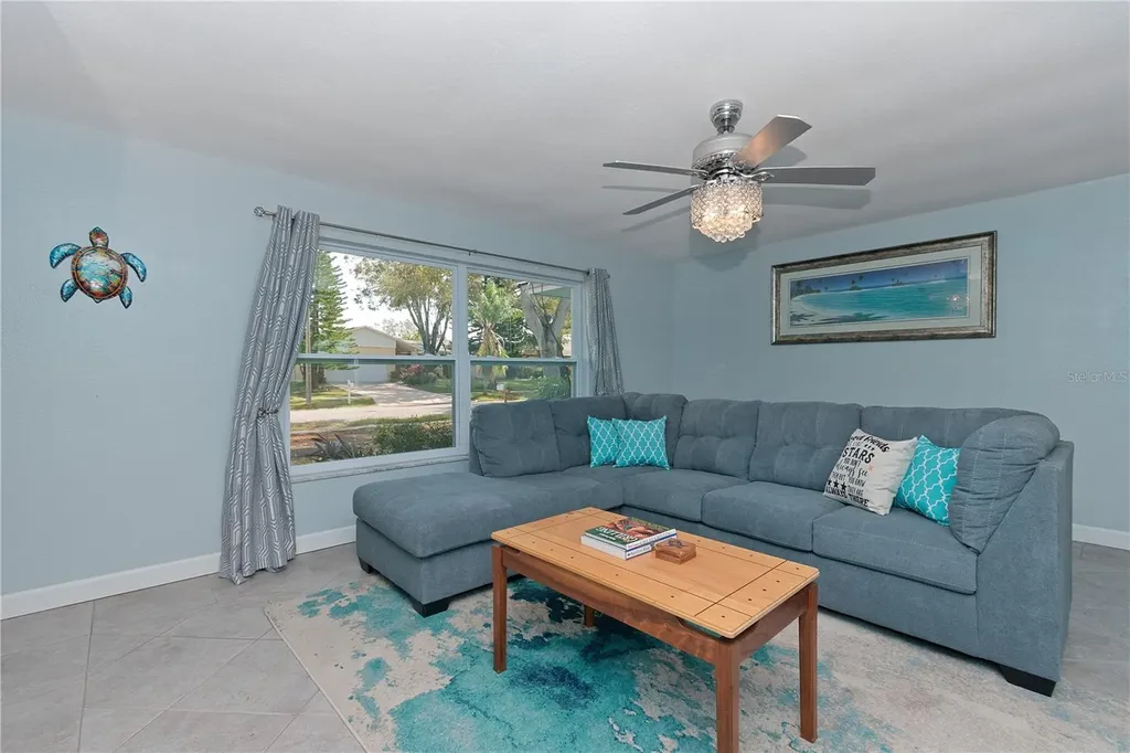 1250 Dinnerbell Lane E Dunedin FL 34698