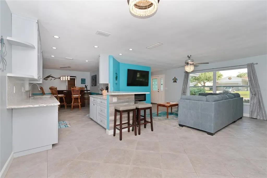 1250 Dinnerbell Lane E Dunedin FL 34698