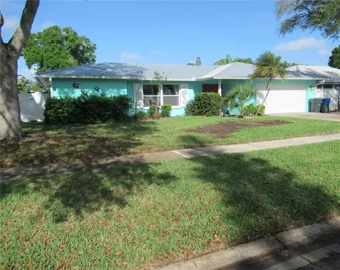 1250 Dinnerbell Lane E Dunedin FL 34698