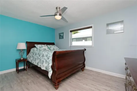 1250 Dinnerbell Lane E Dunedin FL 34698
