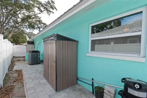 1250 Dinnerbell Lane E Dunedin FL 34698