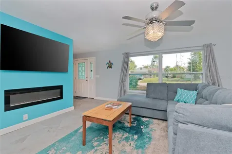 1250 Dinnerbell Lane E Dunedin FL 34698