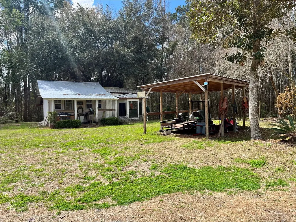 5608 W County Road 240 Lake Butler FL 32054