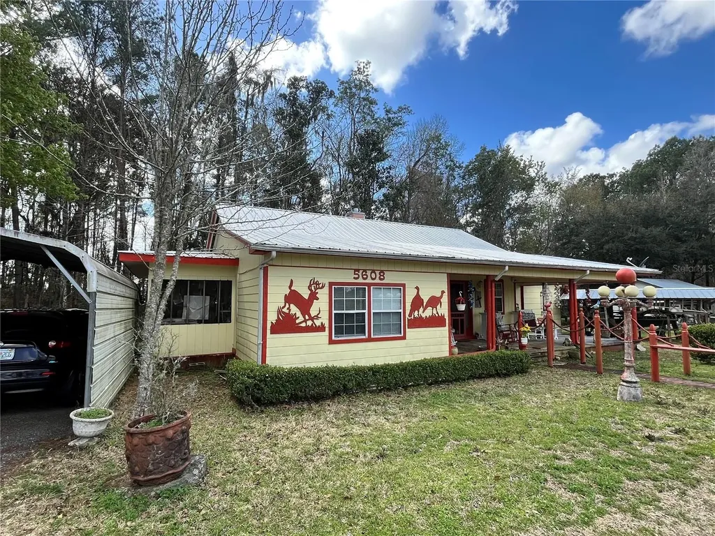 5608 W County Road 240 Lake Butler FL 32054