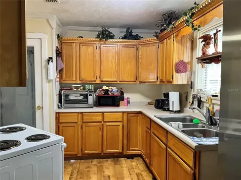 5608 W County Road 240 Lake Butler FL 32054
