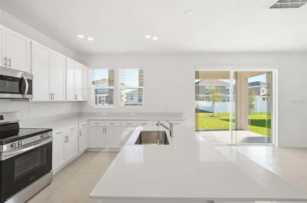 694 Peroni Avenue Debary FL 32713