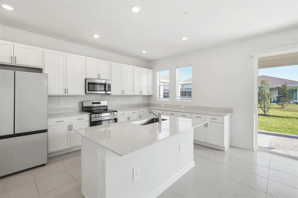 694 Peroni Avenue Debary FL 32713