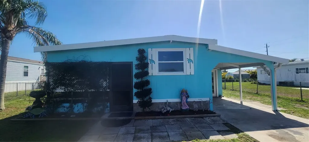 324 Calle Liana Englewood FL 34224