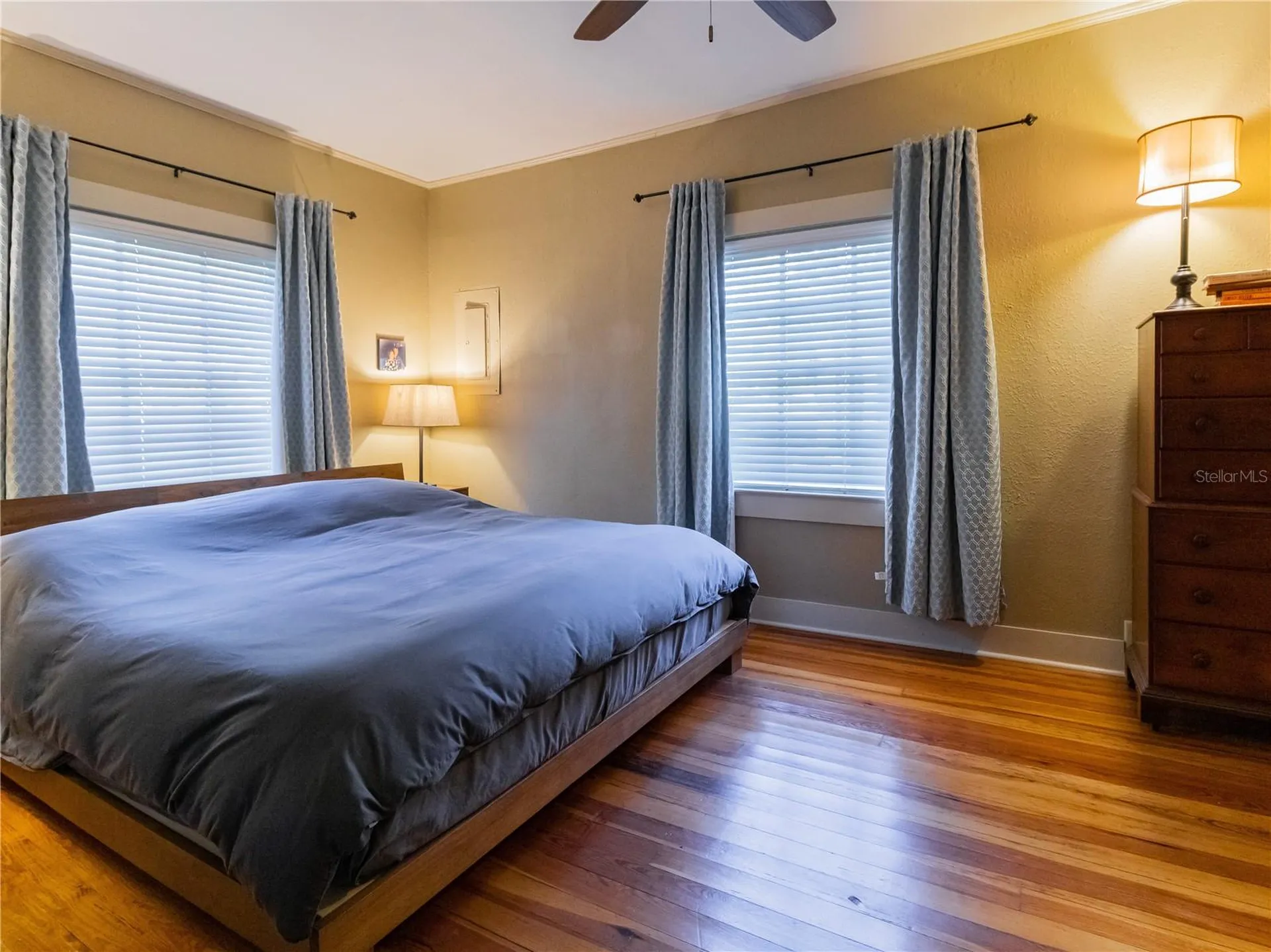 221/223 SE 9th Street Gainesville FL 32601