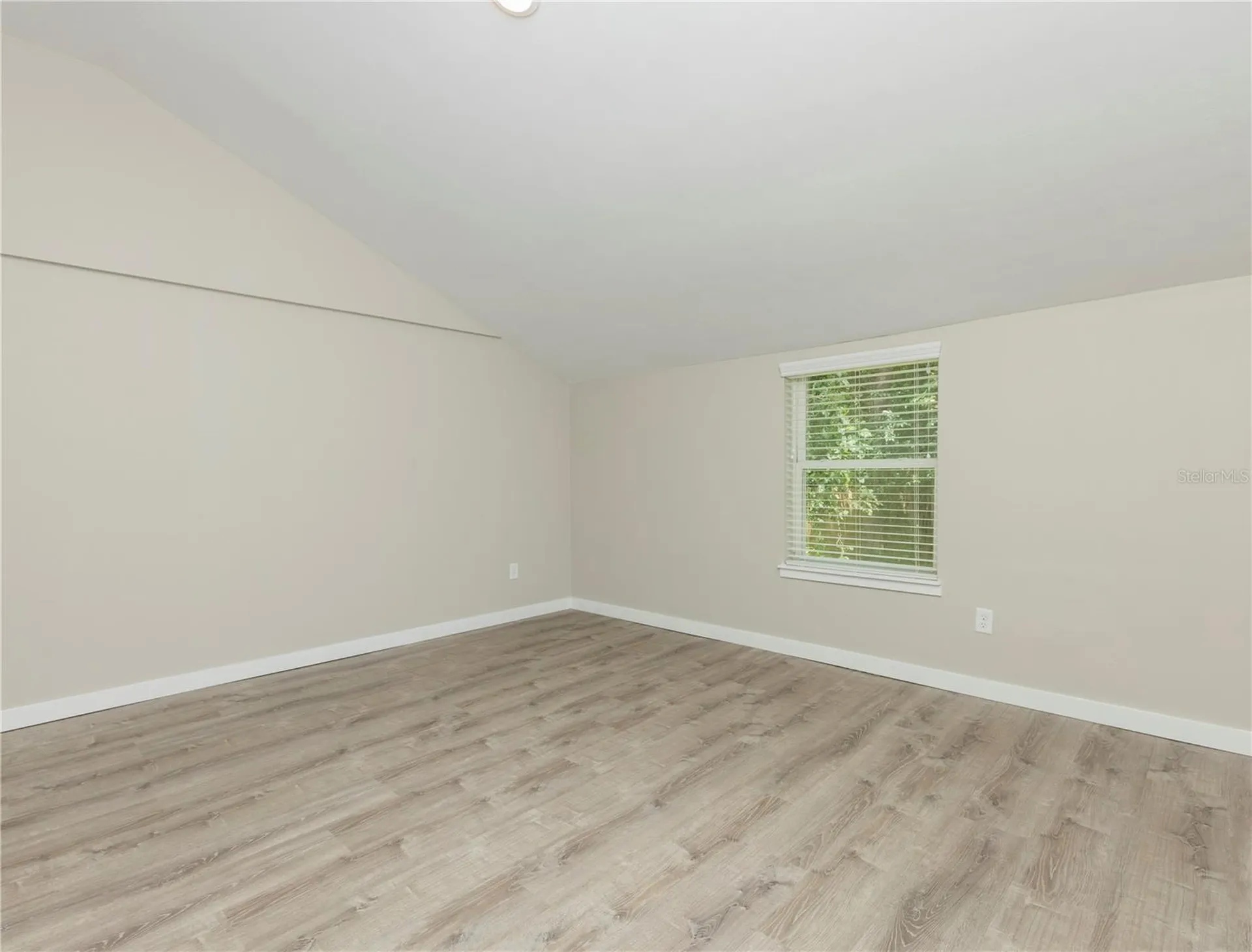 221/223 SE 9th Street Gainesville FL 32601
