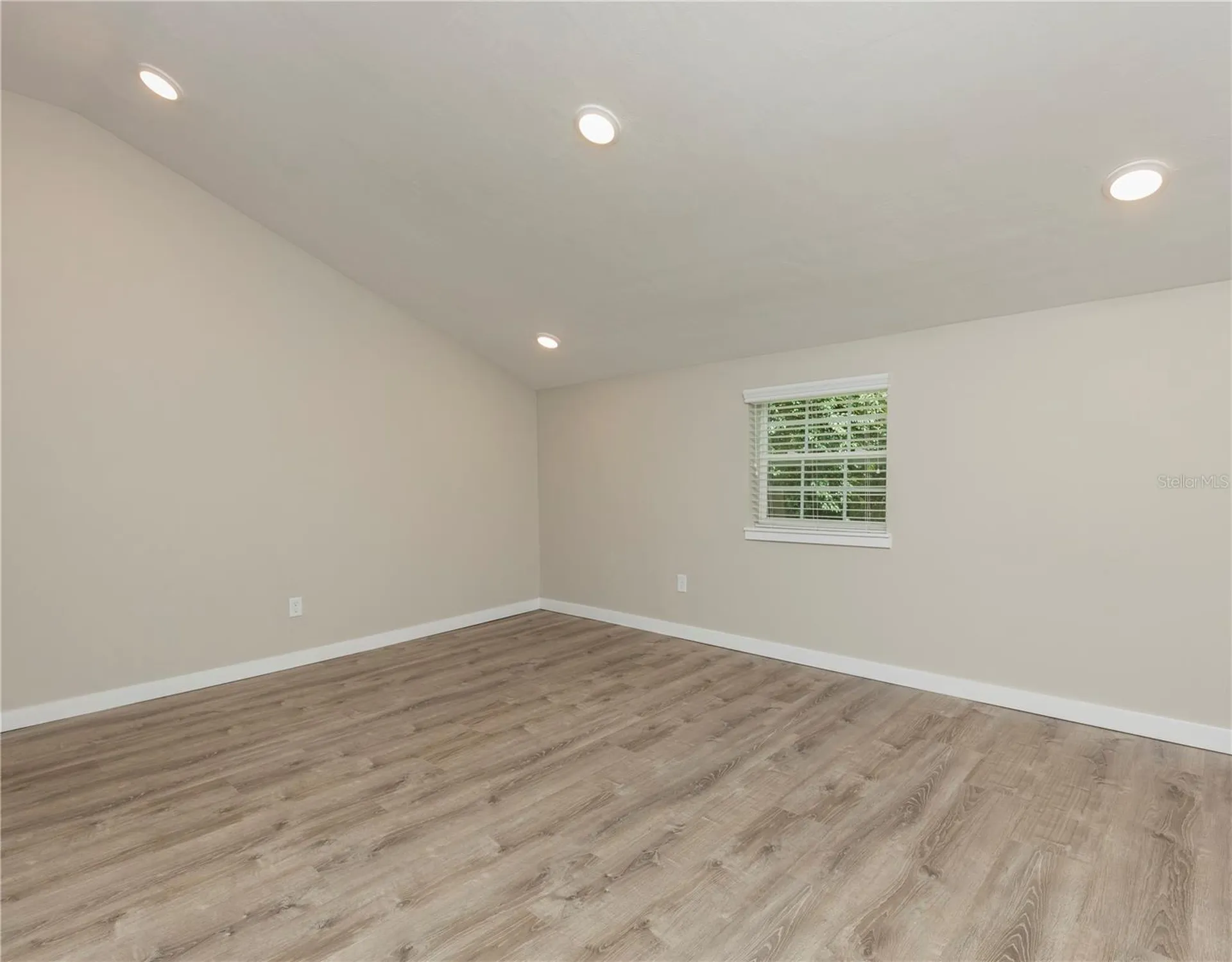 221/223 SE 9th Street Gainesville FL 32601