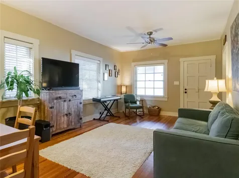 221/223 SE 9th Street Gainesville FL 32601