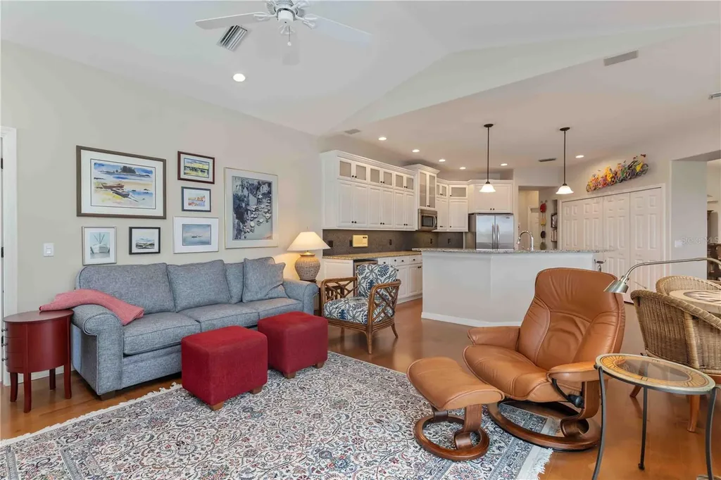 5149 Far Oak Circle Sarasota FL 34238