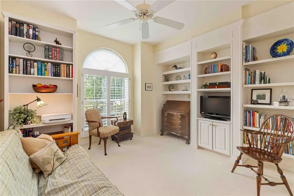 5149 Far Oak Circle Sarasota FL 34238