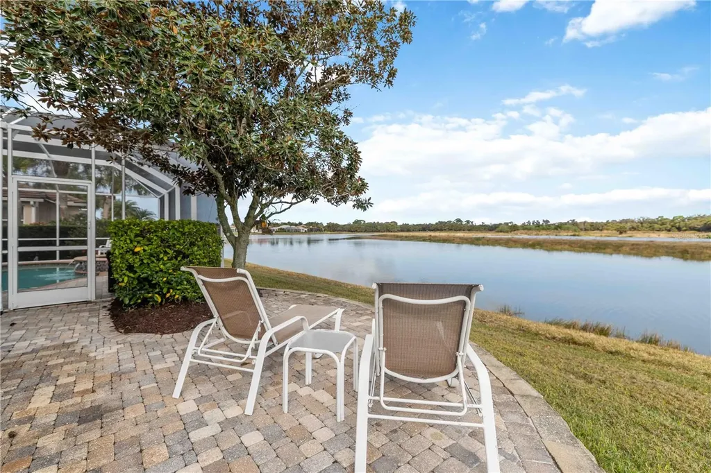 5149 Far Oak Circle Sarasota FL 34238