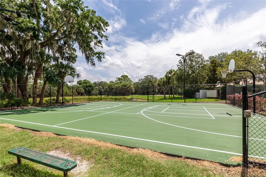 5149 Far Oak Circle Sarasota FL 34238