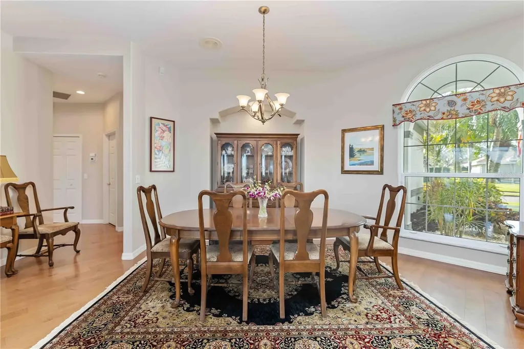 5149 Far Oak Circle Sarasota FL 34238