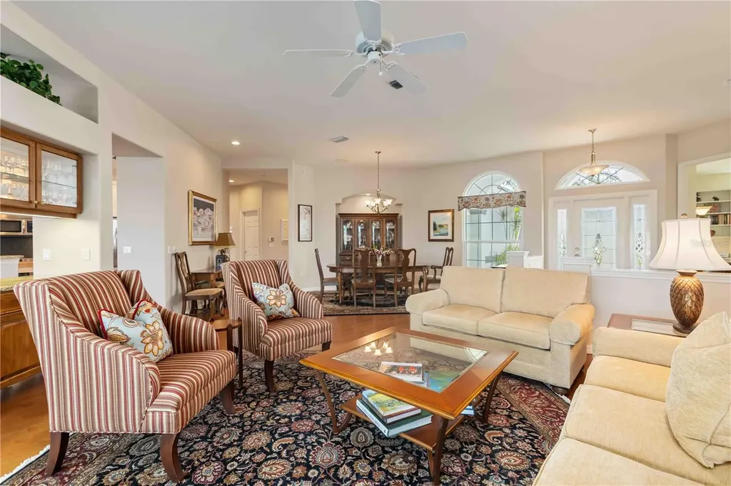 5149 Far Oak Circle Sarasota FL 34238