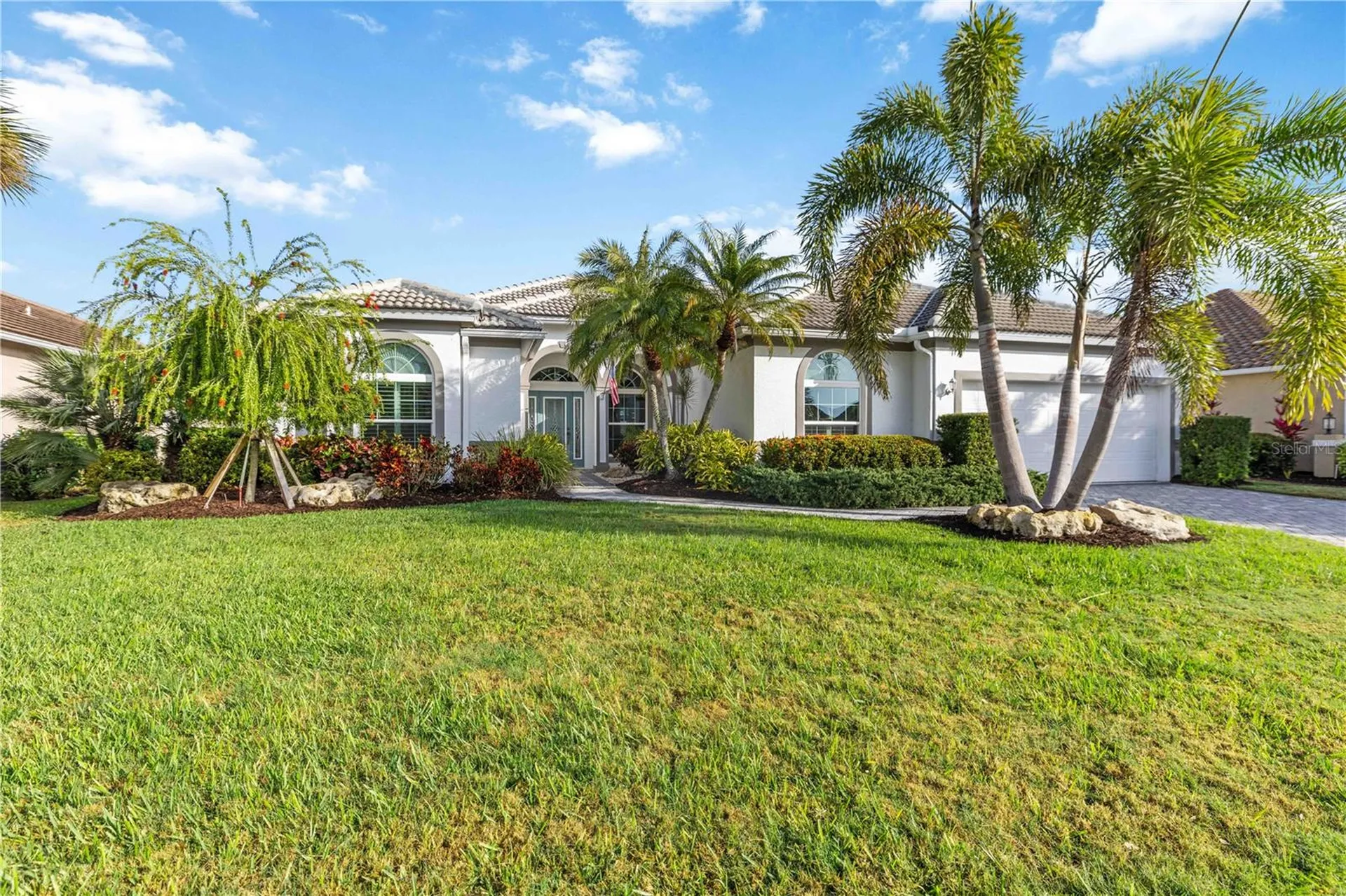 5149 Far Oak Circle Sarasota FL 34238