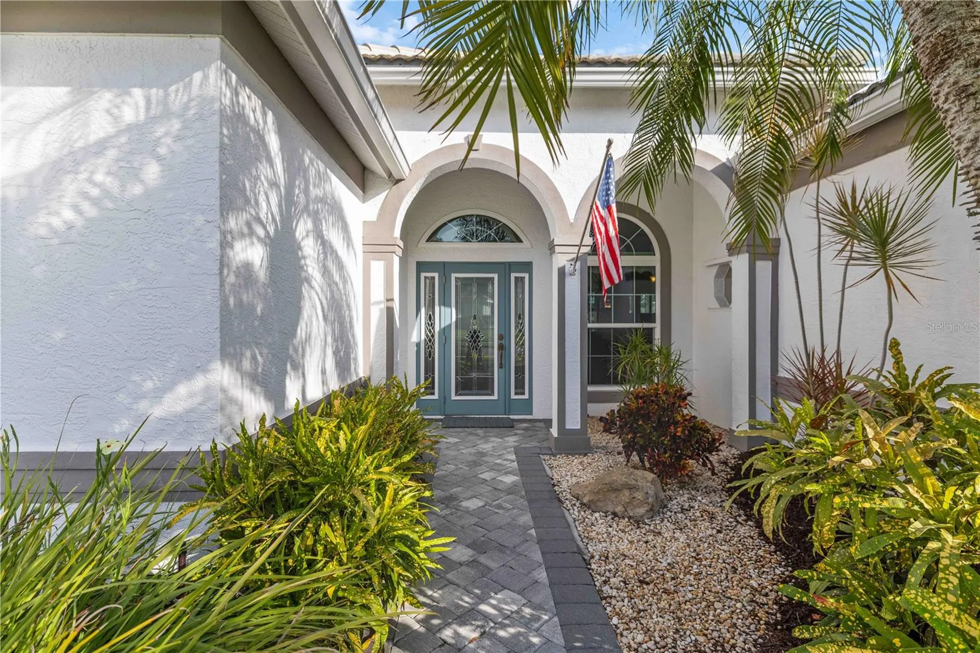 5149 Far Oak Circle Sarasota FL 34238