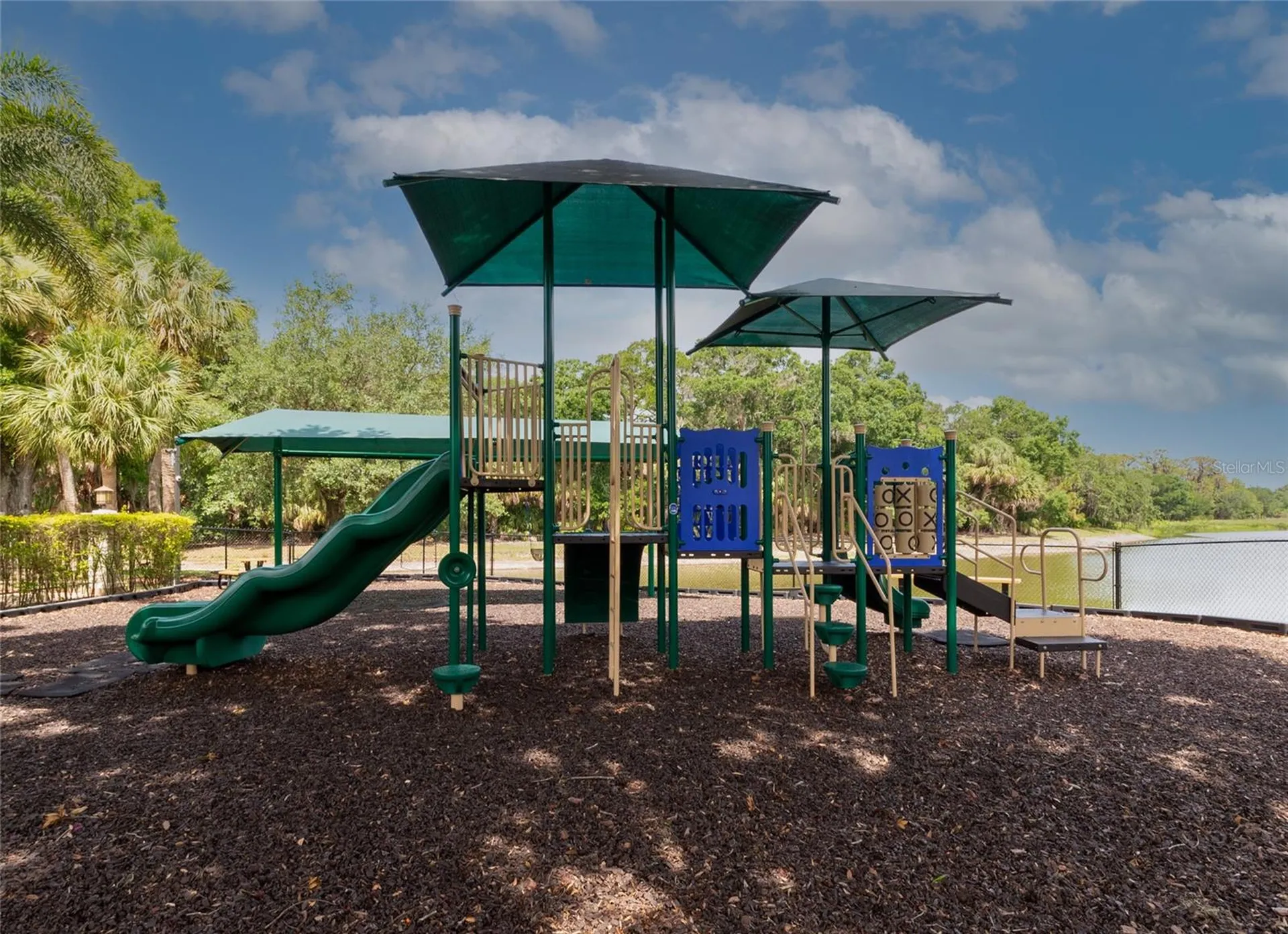 5149 Far Oak Circle Sarasota FL 34238