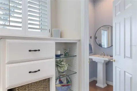 5149 Far Oak Circle Sarasota FL 34238