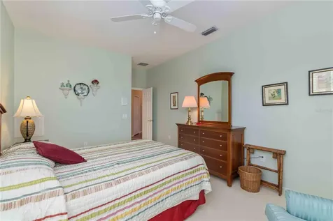 5149 Far Oak Circle Sarasota FL 34238