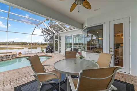 5149 Far Oak Circle Sarasota FL 34238