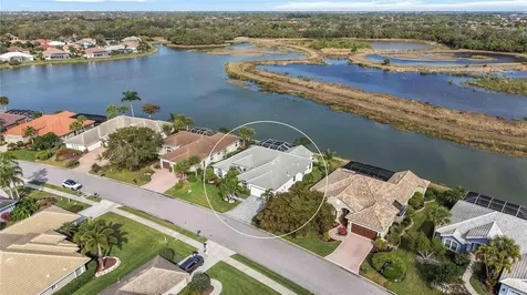 5149 Far Oak Circle Sarasota FL 34238