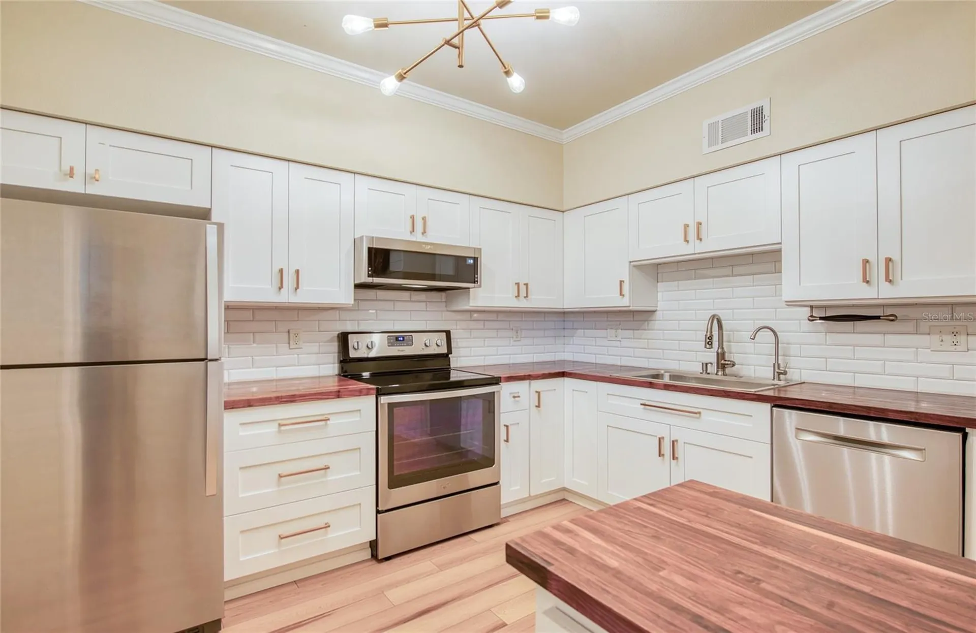 159 Hunter Court Palm Harbor FL 34684
