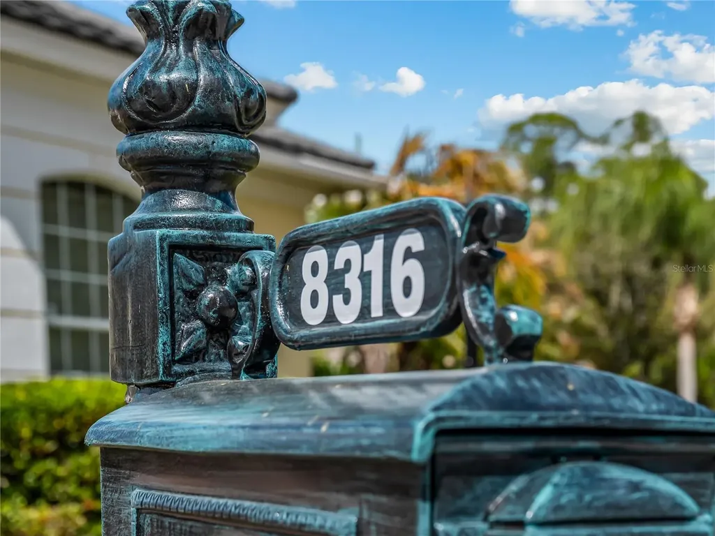 8316 Abingdon Court Bradenton FL 34201