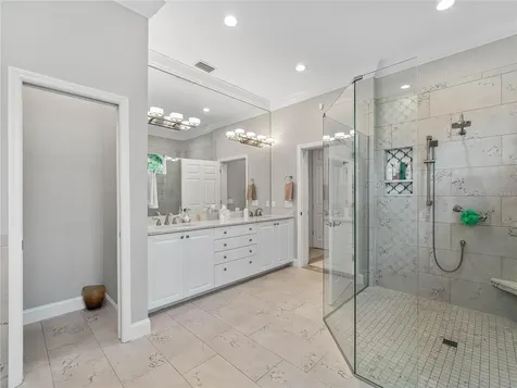 8316 Abingdon Court Bradenton FL 34201