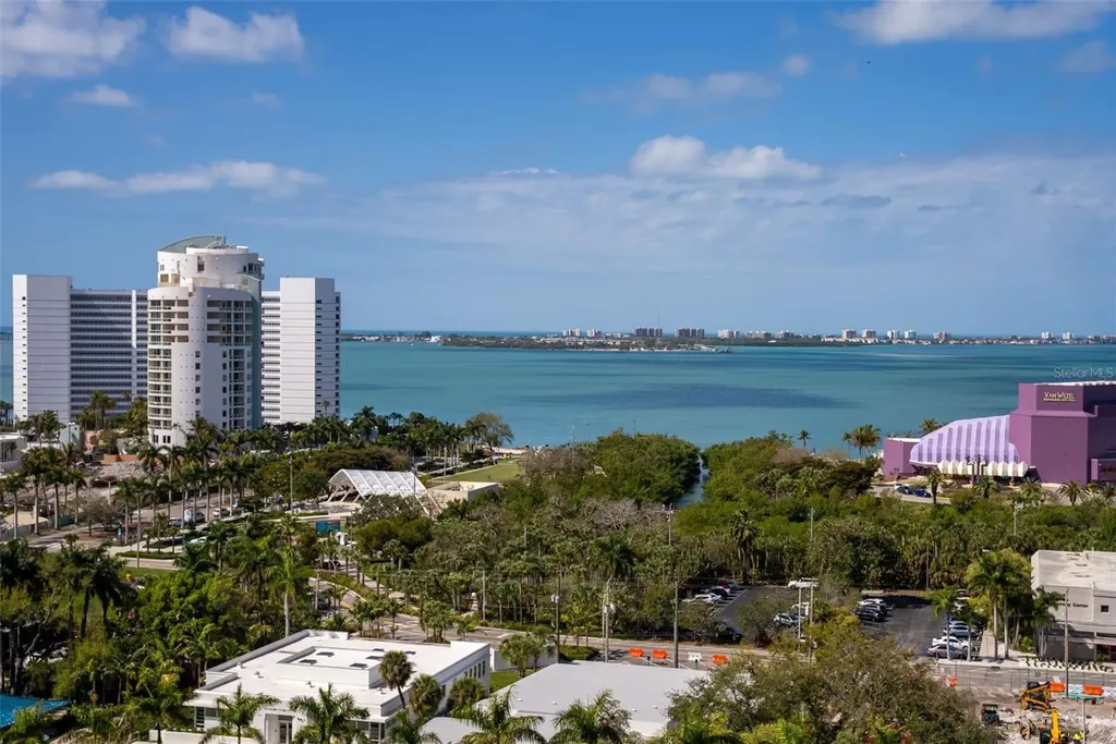 800 N Tamiami Trail Sarasota FL 34236
