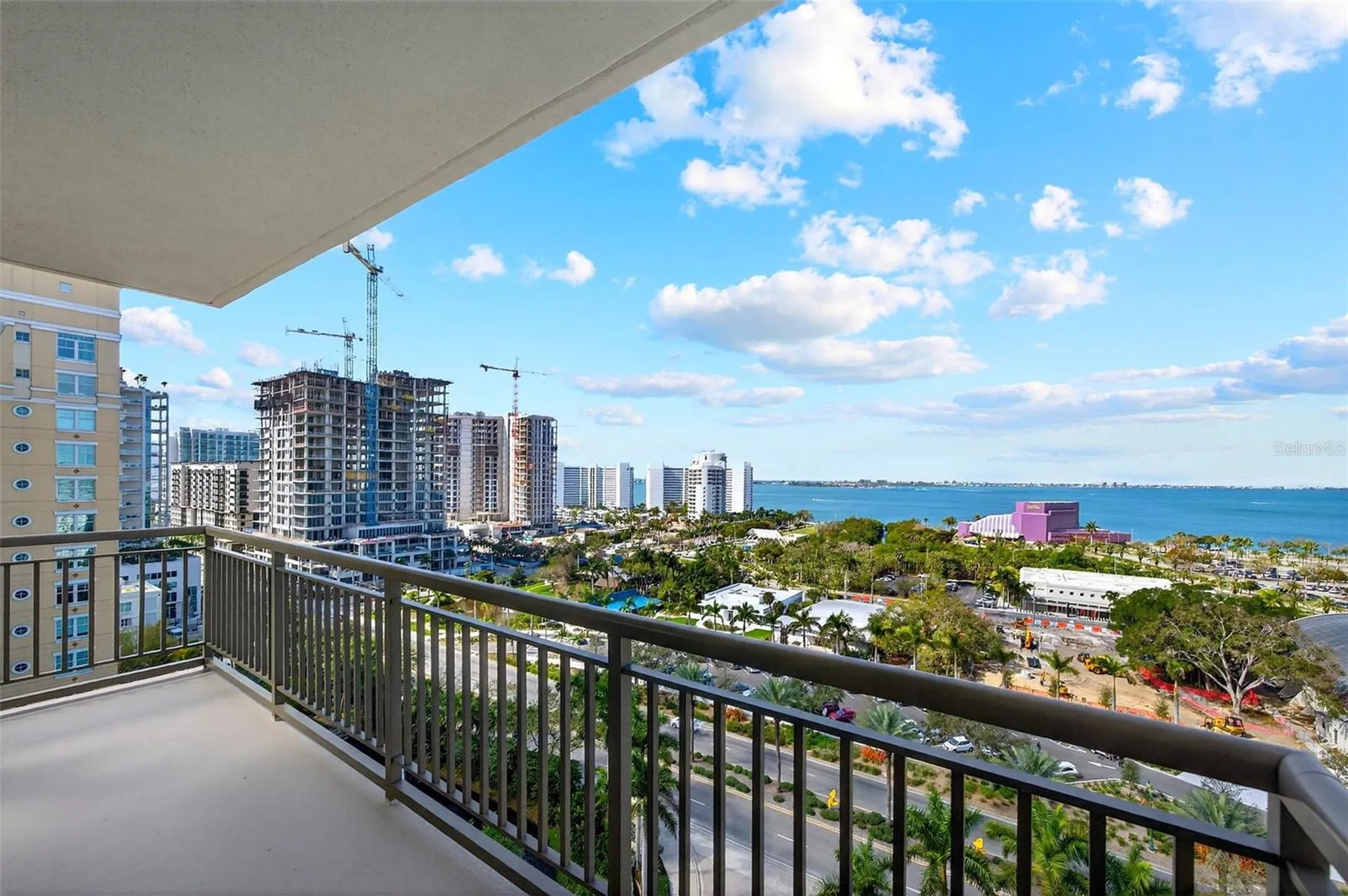 800 N Tamiami Trail Sarasota FL 34236
