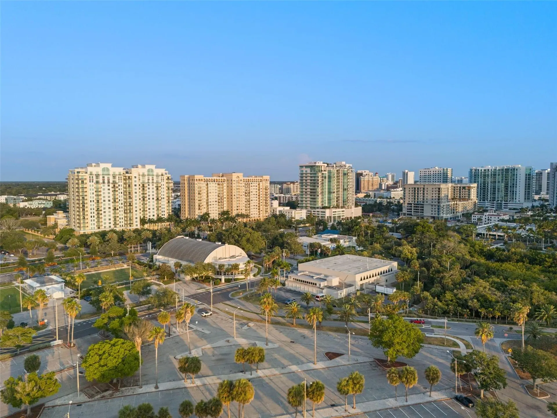 800 N Tamiami Trail Sarasota FL 34236