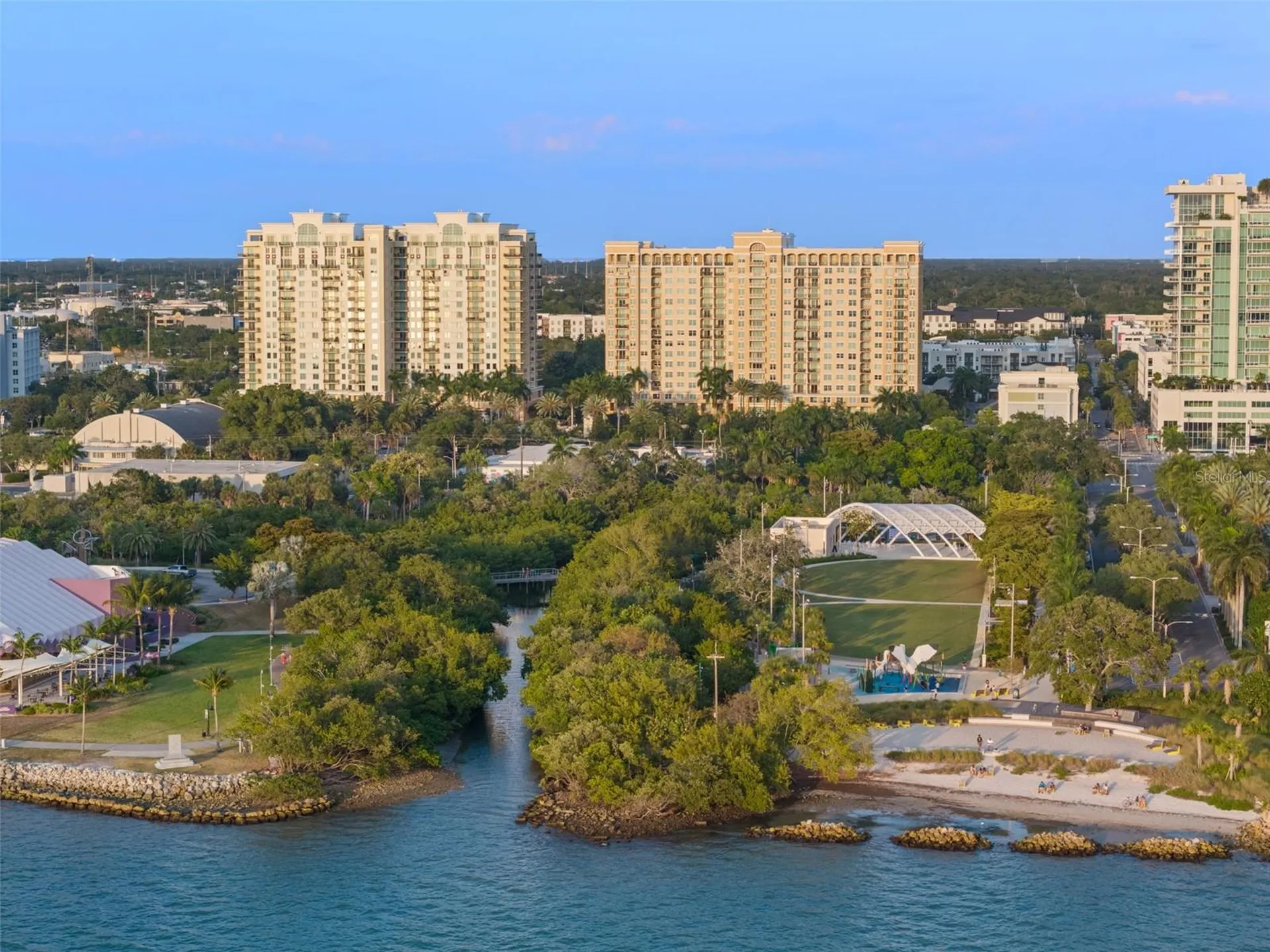 800 N Tamiami Trail Sarasota FL 34236