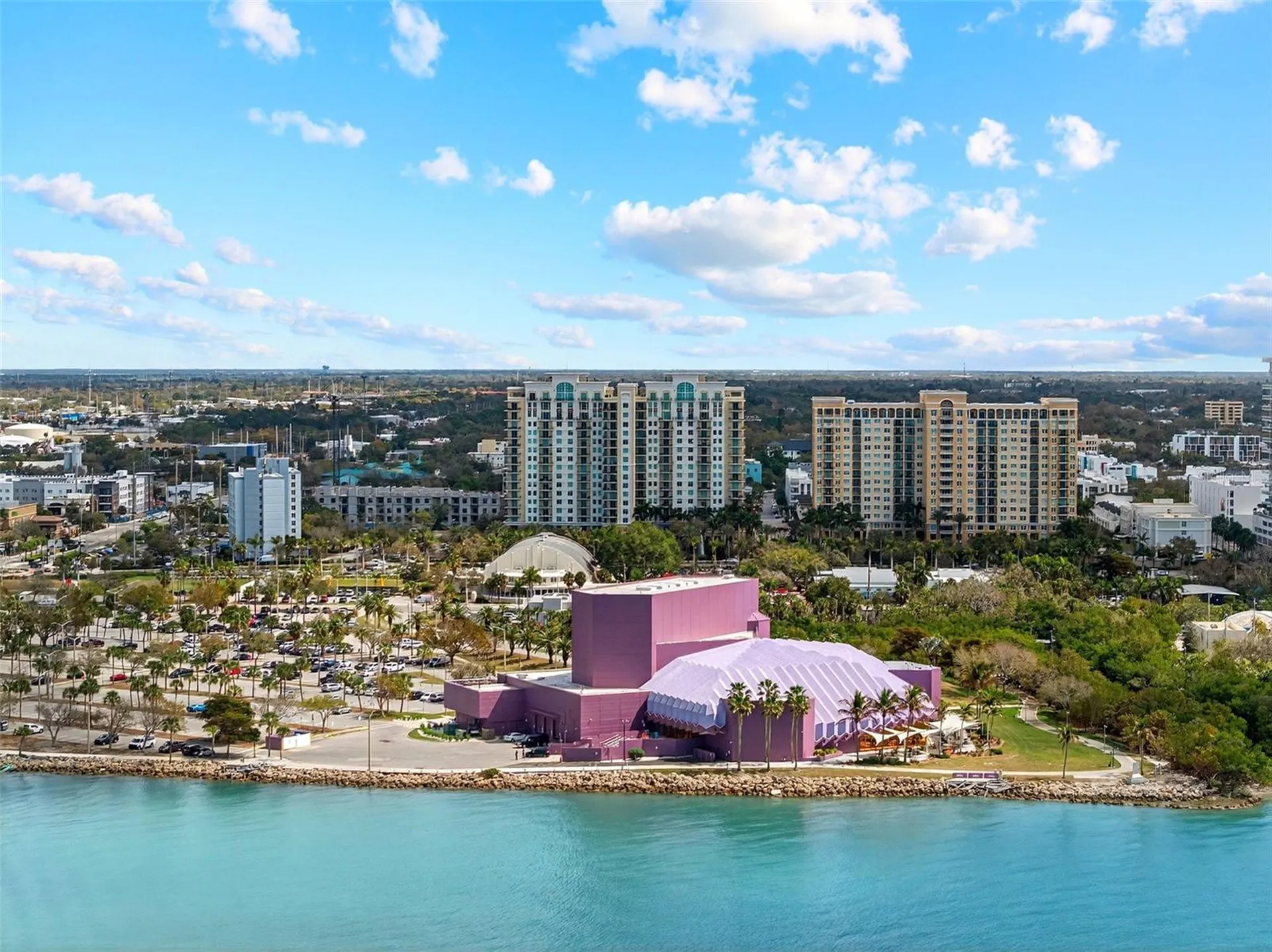 800 N Tamiami Trail Sarasota FL 34236