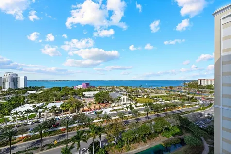 800 N Tamiami Trail Sarasota FL 34236