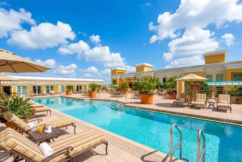800 N Tamiami Trail Sarasota FL 34236