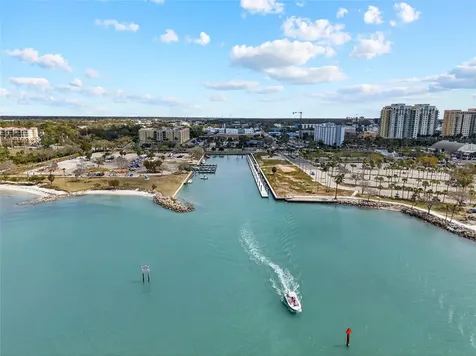 800 N Tamiami Trail Sarasota FL 34236